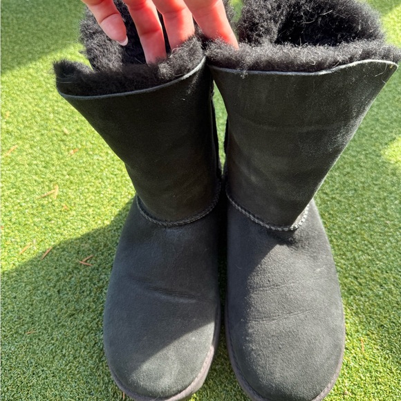 UGG Black Boots - Picture 1 of 5